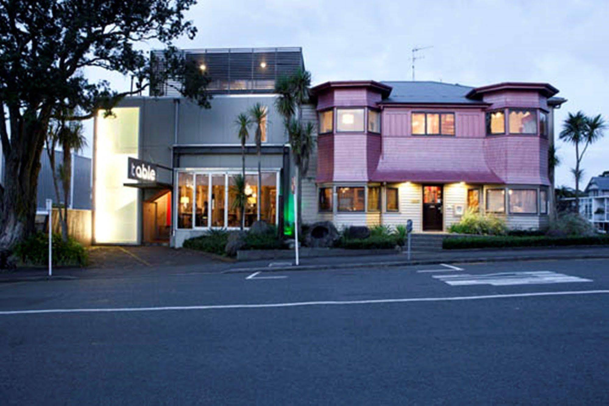 Nice Hotel New Plymouth Eksteriør billede